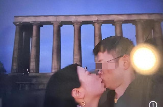 猛料！男子突曝31岁妻子出轨后续：聊天记录 + 高颜值照片双重实锤