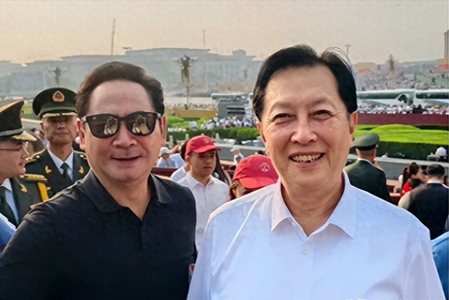 没想到，73岁唐国强，因九三阅兵后的一条动态，实现“口碑逆袭”