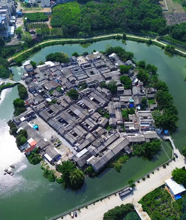 广东400年古村，像一片“浮莲”自成孤岛，后代许多达官贵人！