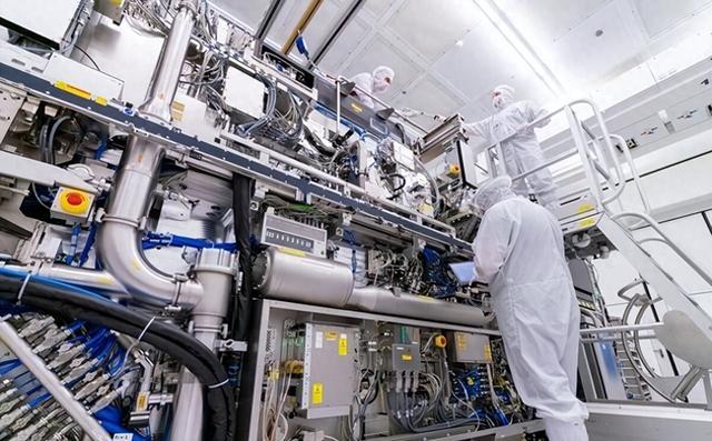 中国驻外大使：ASML卖给中国一台光刻机，其利润相当于20万吨猪肉