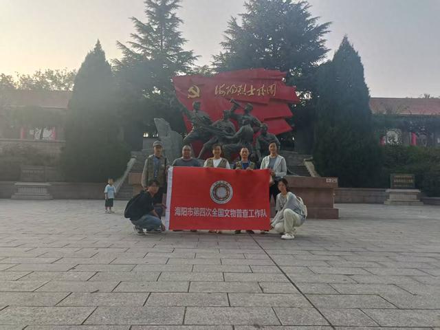 脱下军装，我在烈士陵园普查文物