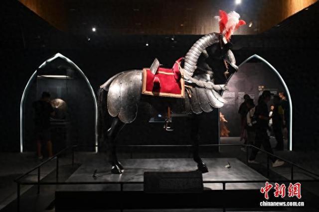 “欧洲骑士盔甲与文化展”亮相兰州：百余件珍贵文物展骑士文化魅力