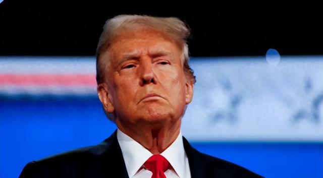 加拿大反水，狂抛567亿美债，白宫梦碎，中国持仓一夜回到17年前