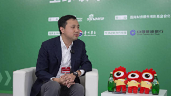 对话中诚信指数董事长毛赛：面对AI浪潮不能“躺平”，必须主动拥抱