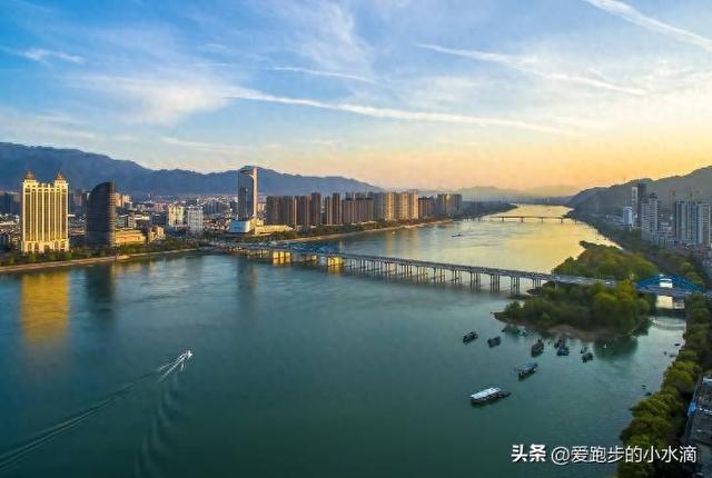 富春江：一川风雅与力量