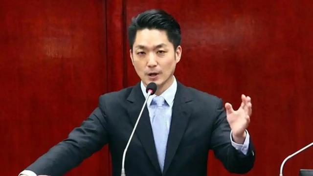 罢免决战前，15万人现身台北，大陆军舰也进台海，蒋万安说出实话