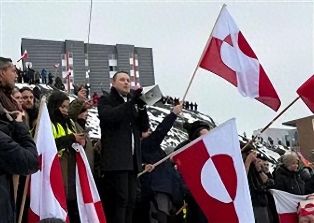 特朗普：对英国	、法国、德国、丹麦	、挪威、瑞典、荷兰、芬兰加征关税