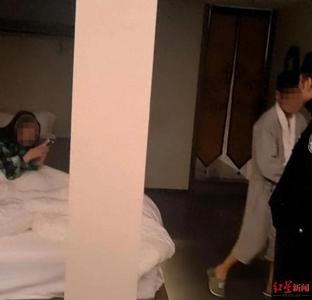 副局长被前妻举报“婚内与异性深夜共处”	，云南玉溪市农业农村局局长：一副局长正接受市纪委监委调查