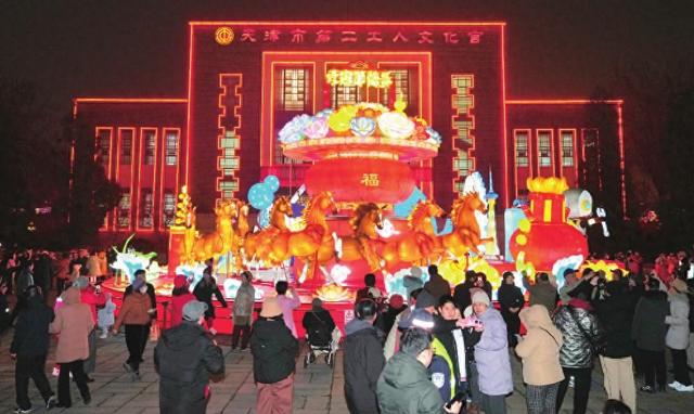 第35届“沽上春好”元宵节灯会启幕