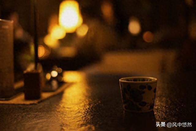 上联。一茶一酒一知己足矣。求下联