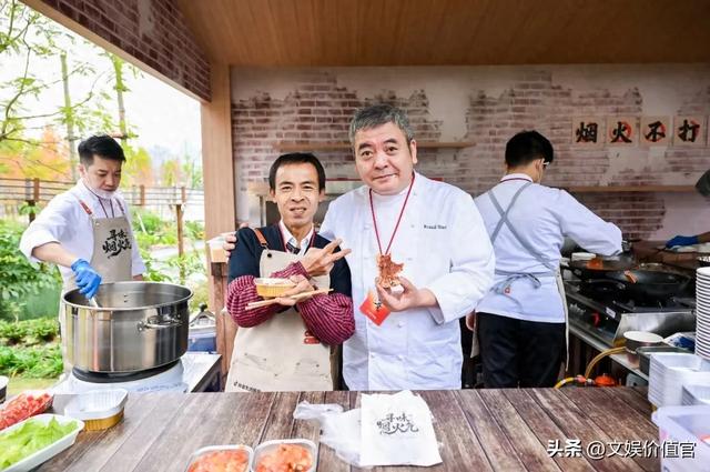 从“巷深”走向“屏前”，数百万小商家在抖音被看见