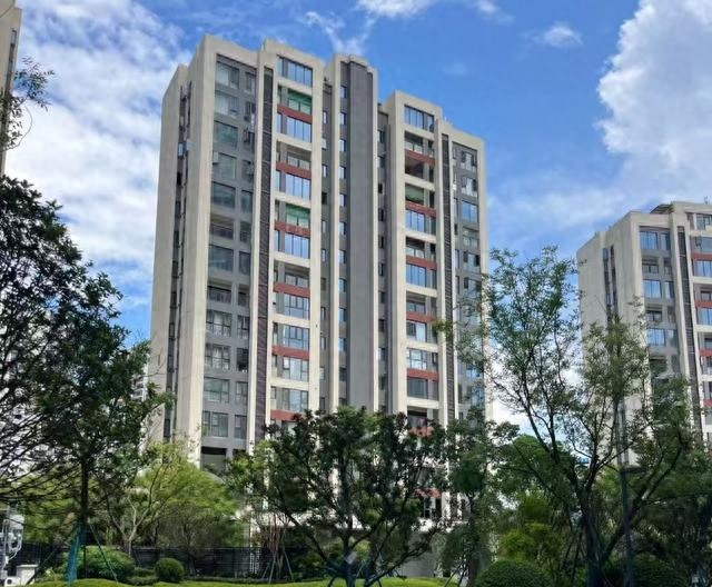 干了8年中介，卖了80套二手房，我总结出15条买二手房的注意事项