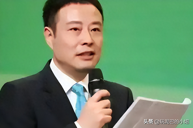 没想到，主持央视天气预报将近30年的宋英杰，竟是兼职“临时工”