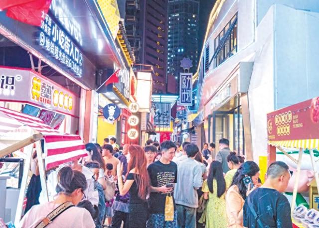 跟着黄小西游贵州|照着玩!贵州这几个夜游地真的藏不住了