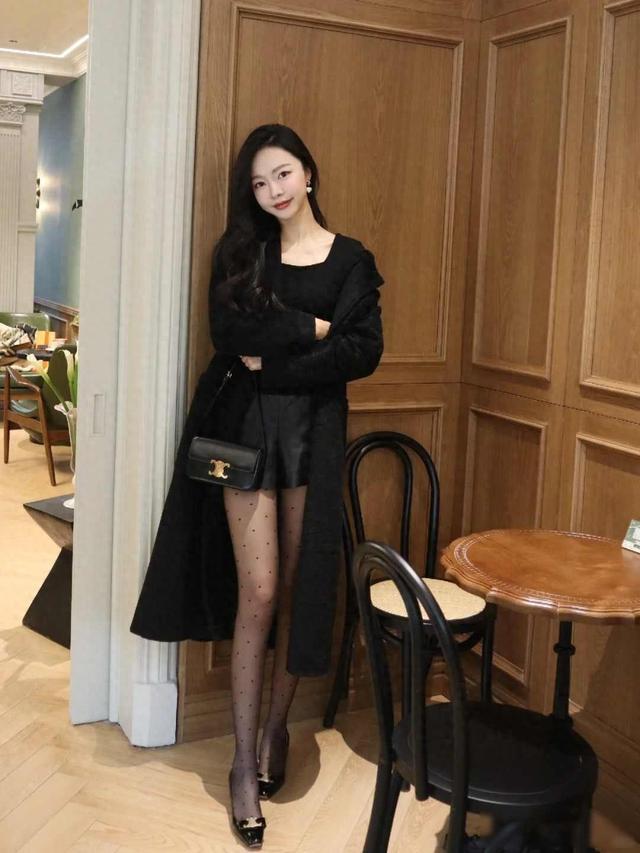 大衣+高跟鞋，显瘦又气质！