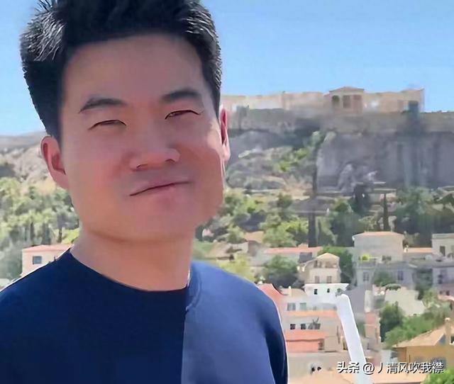 32岁董宇辉双11狂揽13亿！时隔2月再破纪录，霍启刚当年眼光太毒