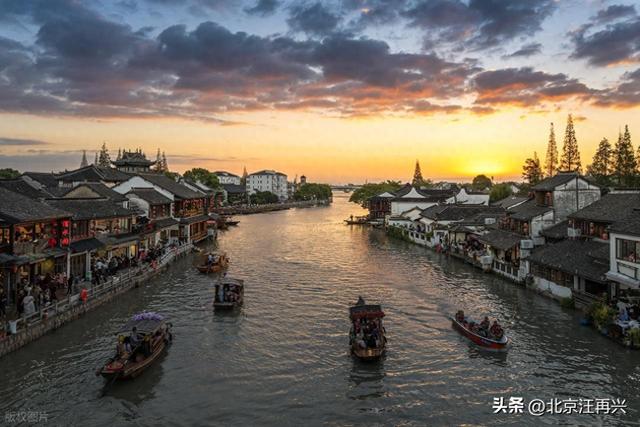 与周庄、西塘、南浔等相比，上海朱家角古镇如何