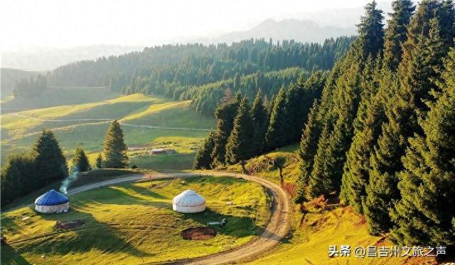新疆奇台：暑期生态游+低空经济 碰撞出文旅新火花