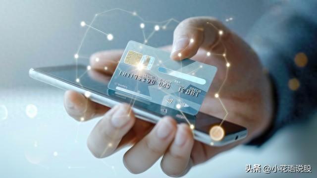 这回轮到银行犯愁了！越来越多储户，都在把钱从理财产品转出来！