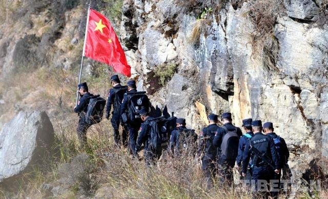 脚印与航迹：祖国边境线上的双重守护