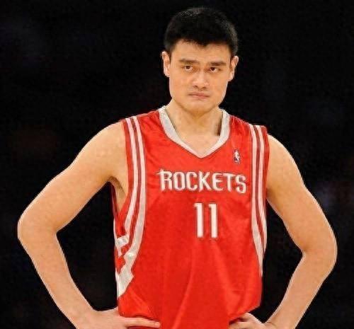 4亿换一个梦，“辞职”篮协主席的姚明，已经走上了另一条路