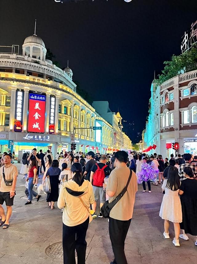 杭州到厦门高铁上，一车厢浙江人，没一个去鼓浪屿