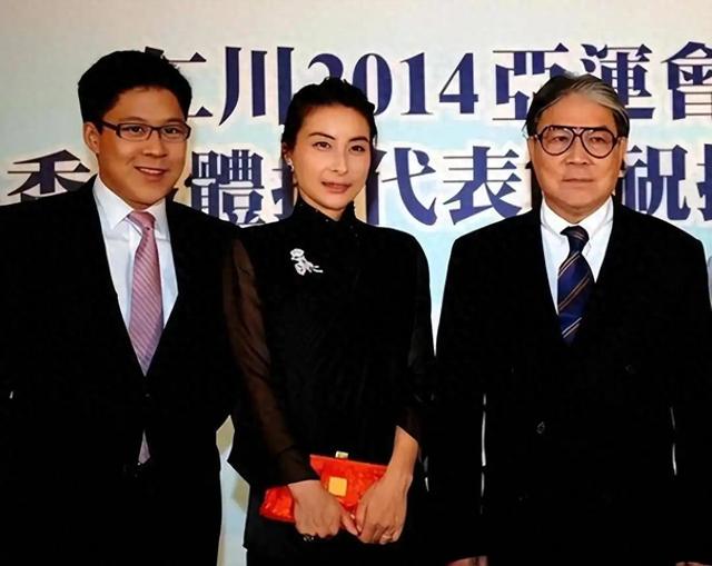 霍震霆也没想到，被寄予厚望的儿媳郭晶晶	，竟遭到一个这么大教训