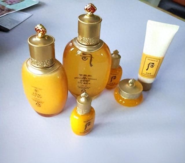 美容液的正确使用方法（吹弹可破）