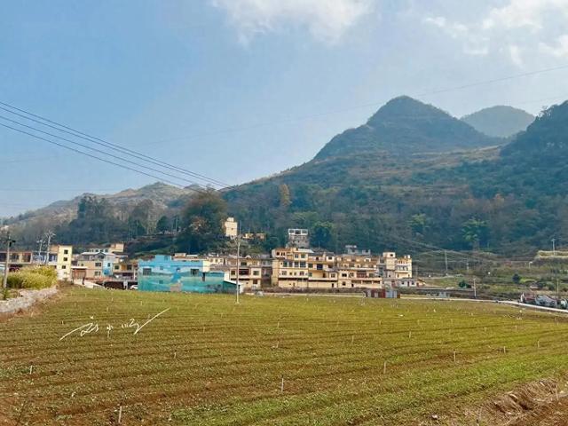 贵州黔西南州藏着一个宝藏“涂鸦村”：人少景美，拍照超出片？