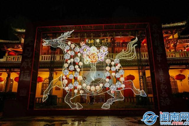 泉州元宵灯会璀璨启幕：一雨一花灯，一城一浪漫！