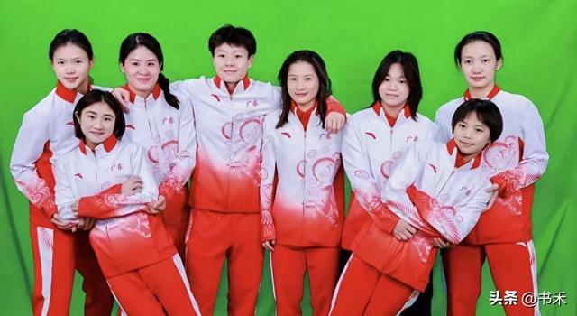 全红婵豪宅引邻居吐槽,全红婵妈妈回应退役风波:随她 听国家安排