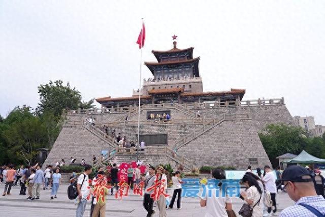 缅怀先烈，传承精神！济南国庆“红色游”受热捧
