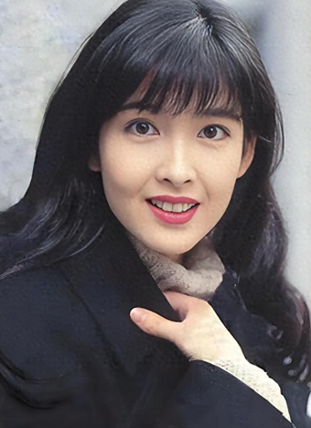 被戴8次绿帽子，3次捉奸在床，这就是我们“玉女”守卫的爱情？