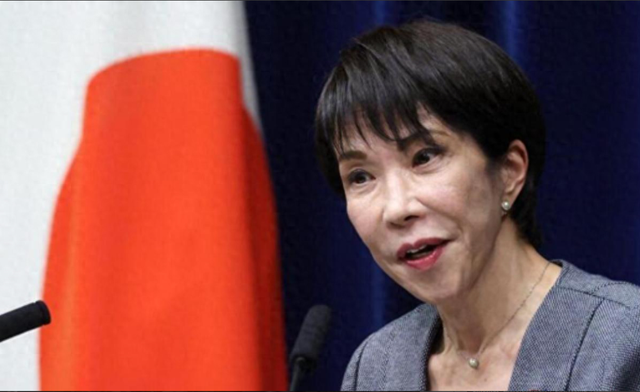 被捏中死穴，日本国内大乱，高市彻底慌了神，紧急讨饶也没用