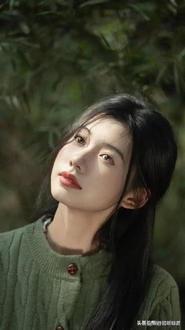 山东临沂一校花，五官精致，魅力无限，太迷人了