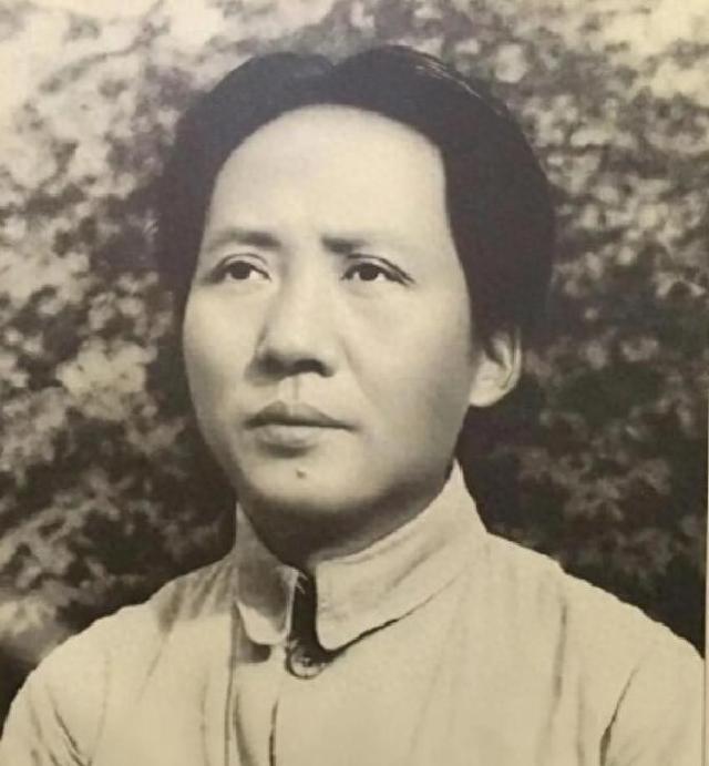 1931年，听说毛泽东领导红军，鲁迅关切地问道：他有多大岁数了？