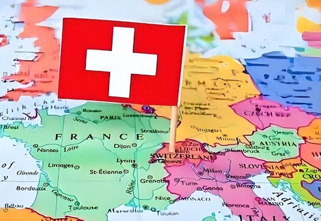 历史开了个玩笑，先倒下的不是乌克兰，而是百年中立的瑞士？