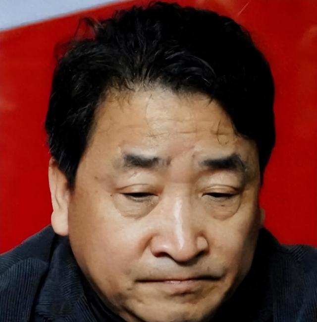 姜昆美国过圣诞仅1天，恶心一幕上演，郭德纲的话含金量还在上升