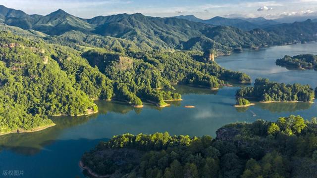 被严重低估的宝藏小县城，高铁直达！人少景美超安逸，周末就出发