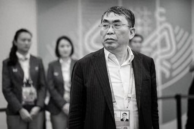 “棋圣	”聂卫平家属发讣告：2013年做癌症手术，去年3月因脑梗昏迷12天	，昨晚因病去世；女儿悲痛发声“子欲养而亲不待”