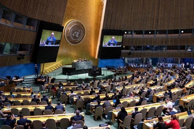 联合国上演压倒性一幕！见识到中国实力后，120国力挺中方，美国这下成了“孤家寡人”？