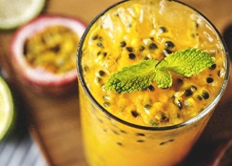 百香果泡蜂蜜保存多久（百香果腌蜂蜜保存多久）