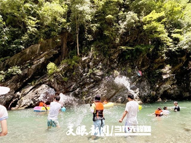 桐梓水银河：峡谷漂流引客来 旅游打开致富门