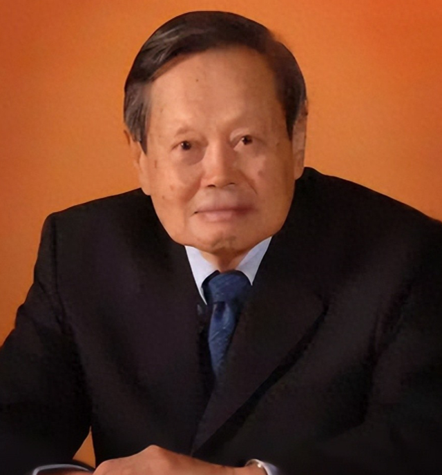 翁帆也没想到，丈夫杨振宁去世后，竟因生前一个特殊举动口碑暴涨