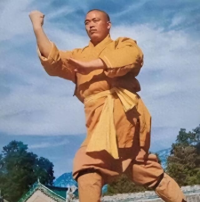 释永信武功到底有多强？李连杰多年前一句话，如今竟成了神预言