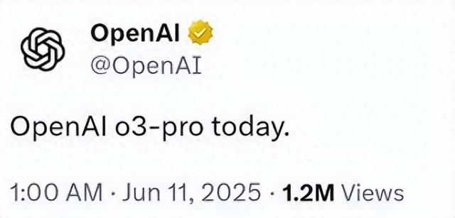 奥特曼升级版的游戏（刚刚）