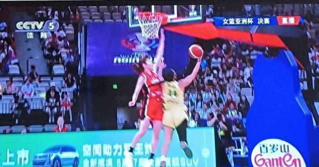 巅峰对决！女篮亚洲杯决赛澳大利亚队88：79击败日本队夺得冠军！