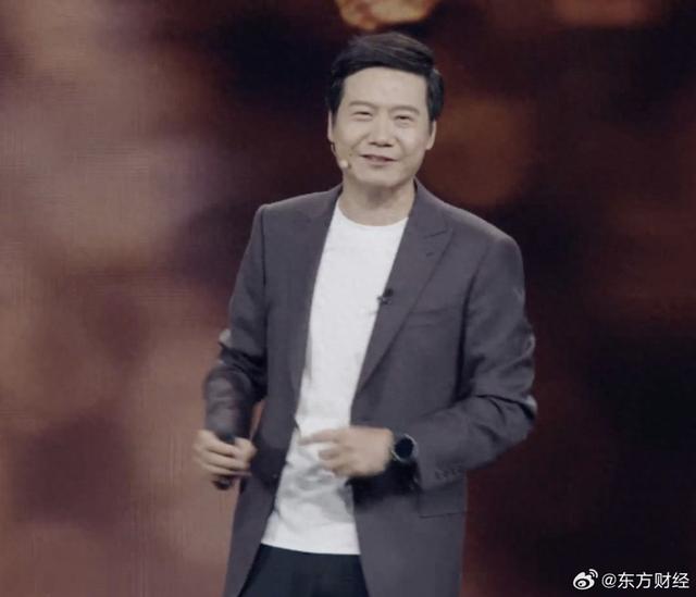 雷军：理想L9彩电冰箱大沙发的设计是现象级成功，为追求细节拆了3辆Model Y