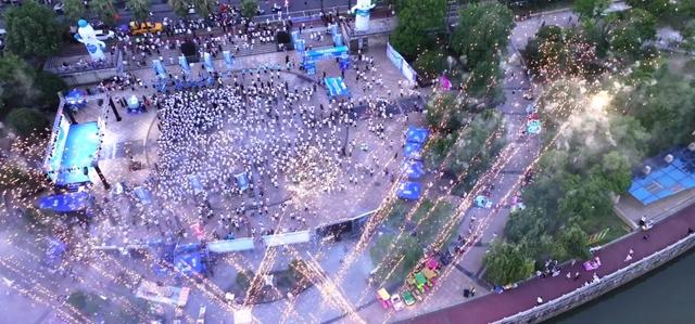 粉色落日、绚丽烟花!江西这里太浪漫了,你在现场吗?