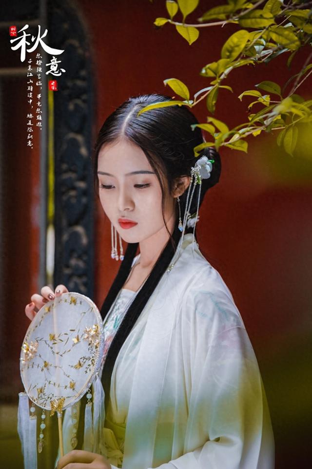 优优化妆师（街拍汉服正片秋意）